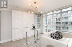 632 - 15 ICEBOAT TERRACE Toronto