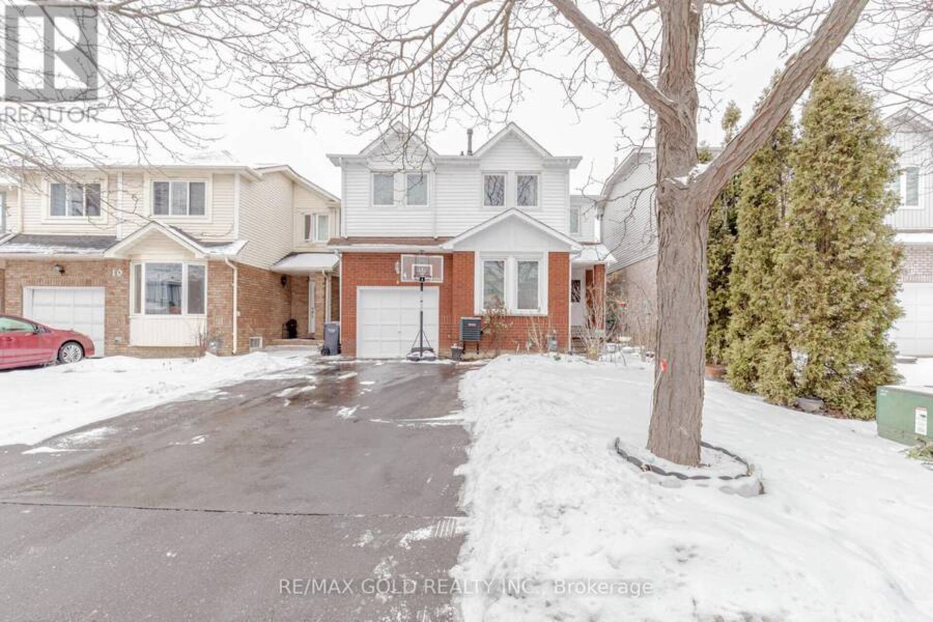 8 SAINT TROPEZ COURT Brampton