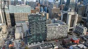 401 - 195 MCCAUL STREET Toronto