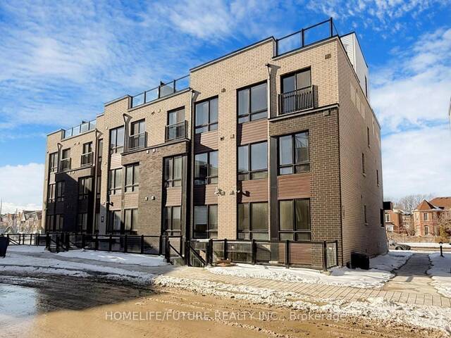 21 - 235 MCLEVIN AVENUE Toronto Ontario