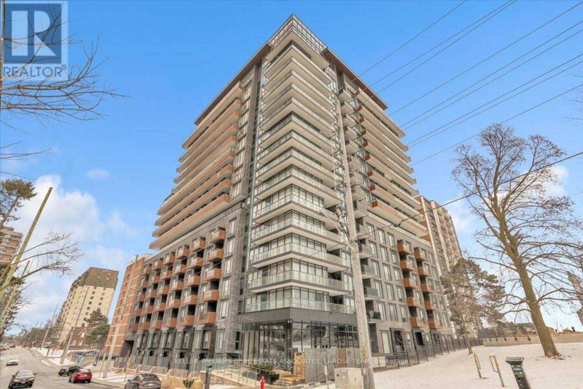 305 - 21 PARK STREET E Mississauga