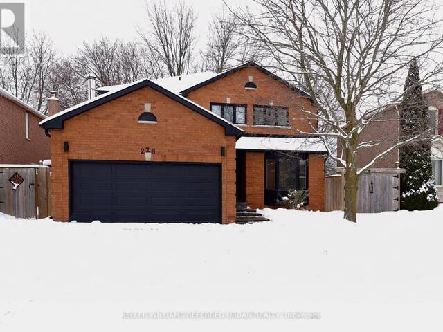 228 ELMAN CRESCENT Newmarket Ontario