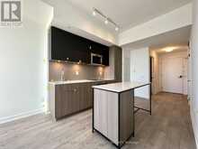 516 - 220 MISSINNIHE WAY Mississauga