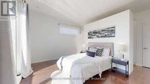 8 - 56 LIPPINCOTT STREET Toronto