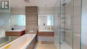 8 - 56 LIPPINCOTT STREET Toronto