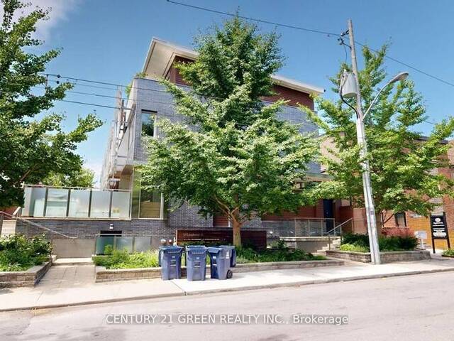 8 - 56 LIPPINCOTT STREET Toronto Ontario