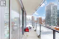 1402 - 75 ST NICHOLAS STREET Toronto