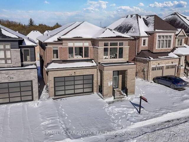 82 KENTLEDGE AVENUE East Gwillimbury Ontario