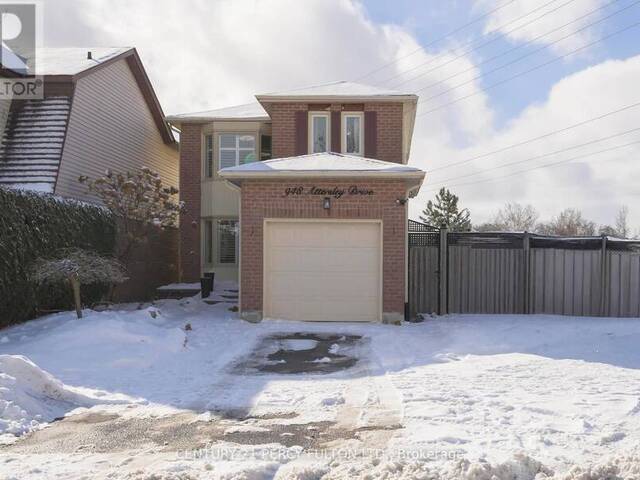 948 ATTERSLEY DRIVE Oshawa Ontario