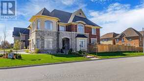 70 BOND CRESCENT Richmond Hill