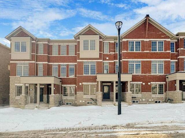 935 CROWSNEST HOLLOW Pickering Ontario