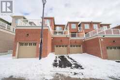 927 CROWSNEST HOLLOW Pickering