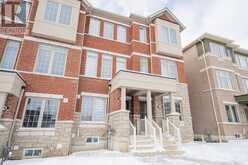 927 CROWSNEST HOLLOW Pickering