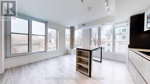 402 - 2 AUGUSTA AVENUE Toronto