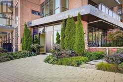 401 - 3 SOUTHVALE DRIVE Toronto