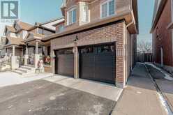 14 MASTERS GREEN CRESCENT Brampton