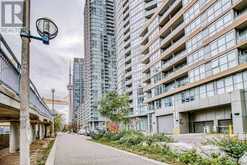 930 - 21 ICEBOAT TERRACE Toronto