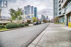 930 - 21 ICEBOAT TERRACE Toronto