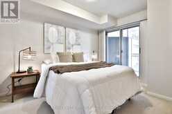 820 - 230 QUEENS QUAY W Toronto