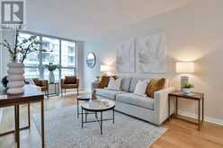 820 - 230 QUEENS QUAY W Toronto