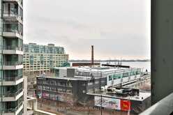 820 - 230 QUEENS QUAY W Toronto