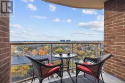 #1008 - 2 CLAIRTRELL ROAD Toronto