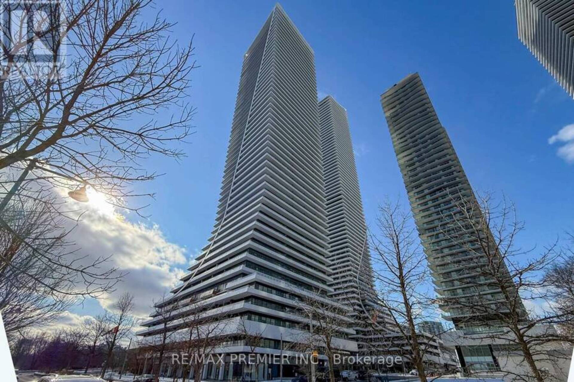 LPH02B - 20 SHORE BREEZE DRIVE Toronto