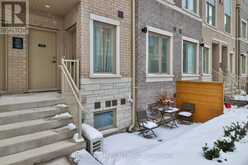 224 - 131 HONEYCRISP CRESCENT Vaughan