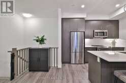 224 - 131 HONEYCRISP CRESCENT Vaughan