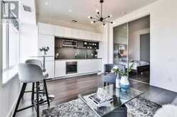 1522 - 111 ST CLAIR AVENUE W Toronto