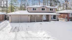 7 FRENCH CRESCENT East Gwillimbury