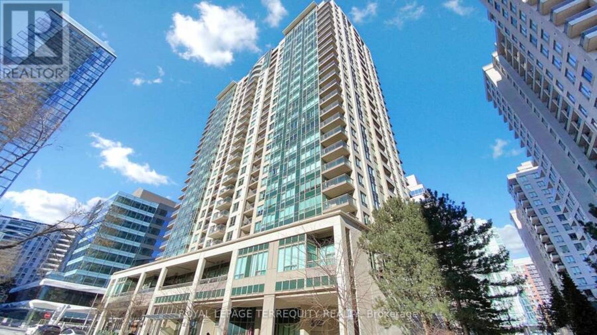 207 - 18 PARKVIEW AVENUE Toronto