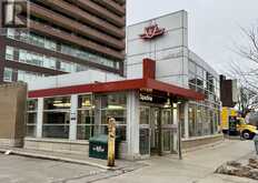 8 - 31 WALMER ROAD Toronto