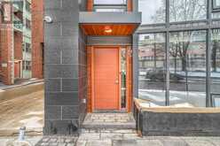 TH5 - 85 WOOD STREET Toronto