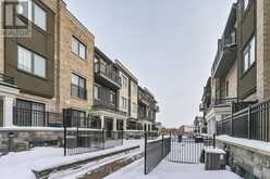 106 CLIPPERS CRESCENT Whitchurch-Stouffville