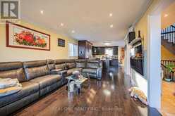 560 DAHLIA CRESCENT Pickering