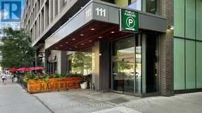 912 - 111 BATHURST STREET Toronto