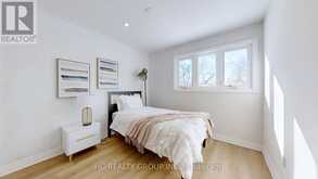 327 SUSSEX AVENUE Richmond Hill