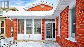 327 SUSSEX AVENUE Richmond Hill