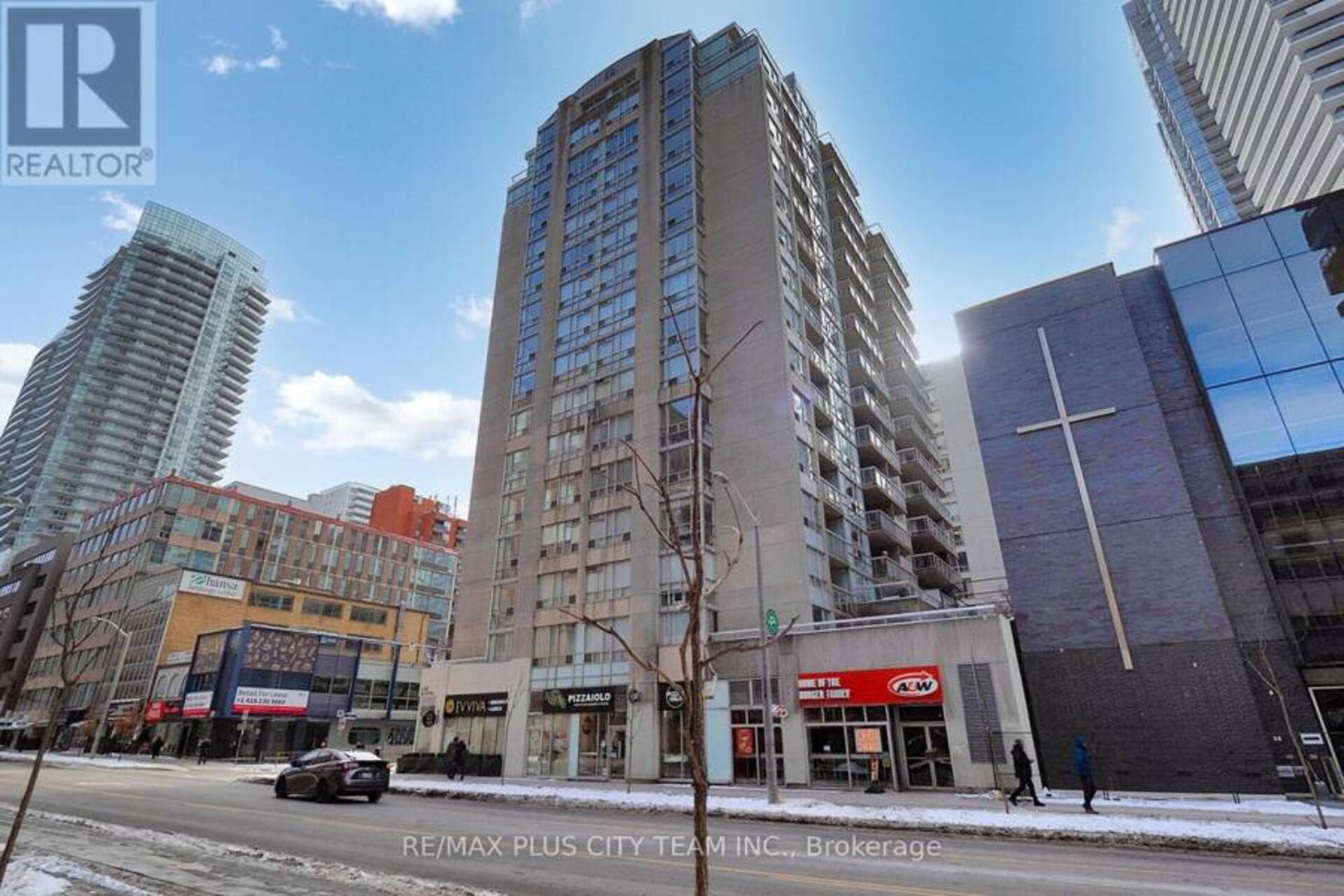 205 - 43 EGLINTON AVENUE E Toronto