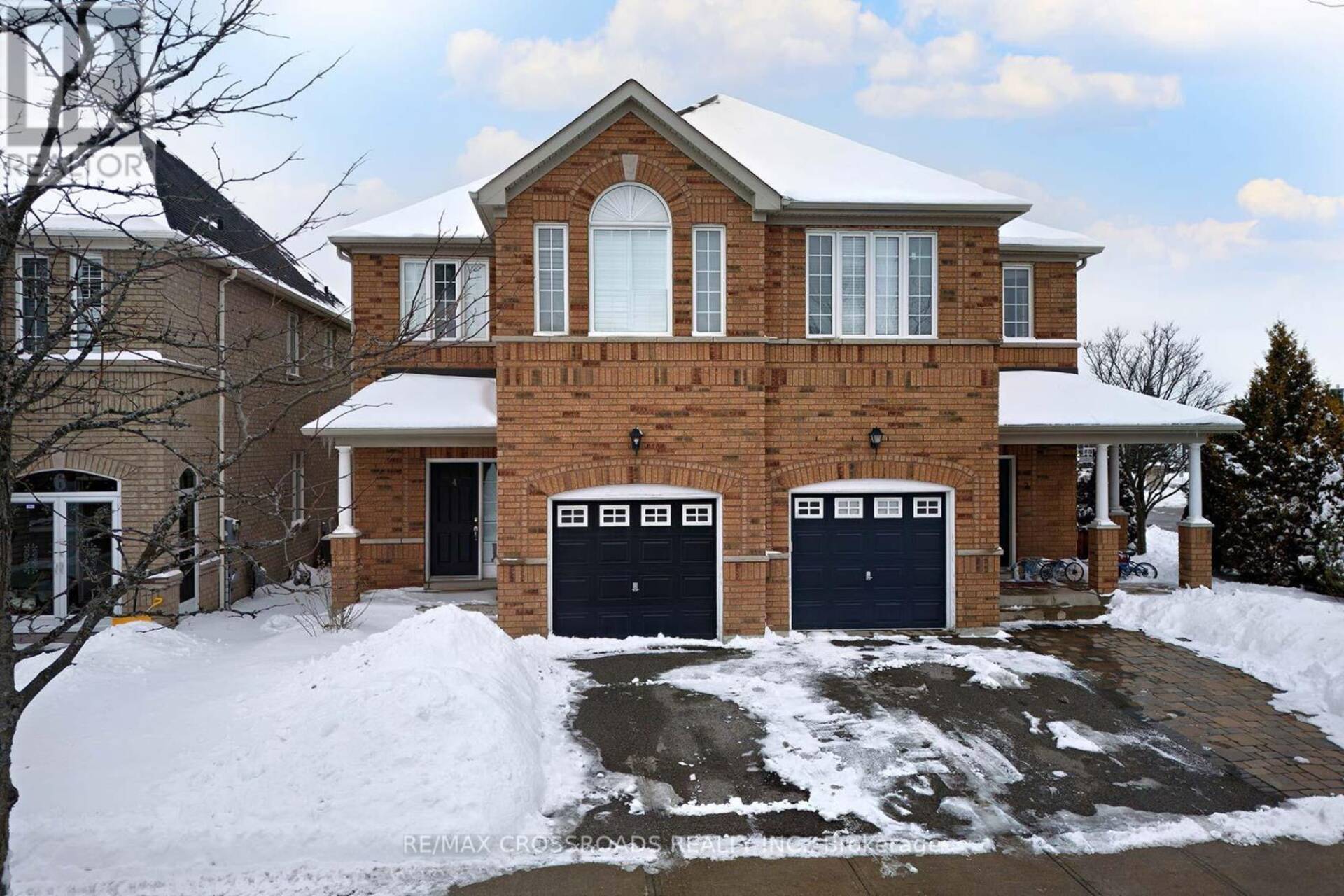 4 BLUE MEADOW COURT Markham