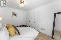 1 HILLAVON DRIVE Toronto