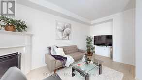 43 QUEEN'S PLATE DRIVE Markham