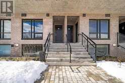 40 - 851 SHEPPARD AVENUE W Toronto