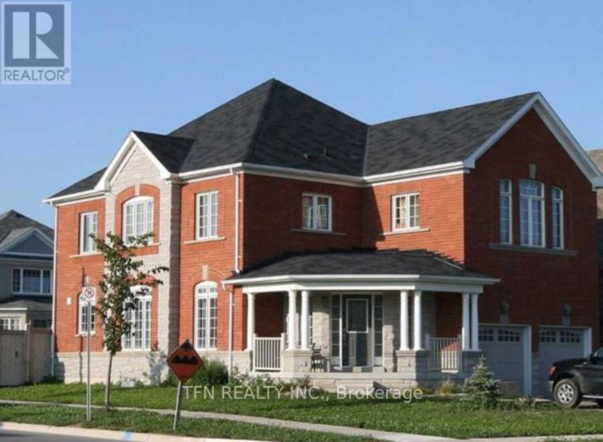 LOWER - 2 IRWIN PLACE Bradford/West Gwillimbury