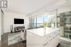 1111 - 111 CHAMPAGNE AVENUE S Ottawa