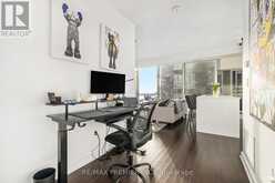 1111 - 111 CHAMPAGNE AVENUE S Ottawa