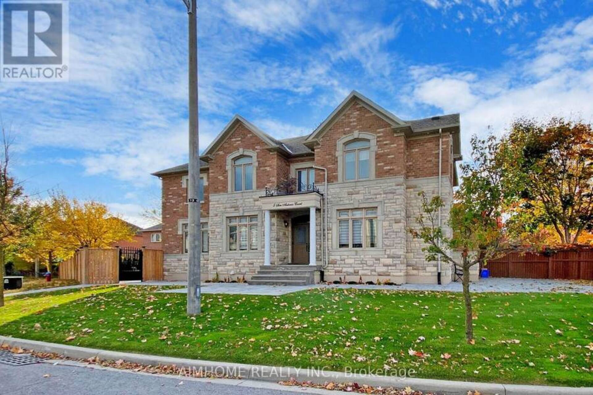 5 SAN ANTONIO COURT Richmond Hill