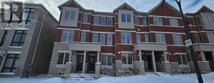 937 CROWSNEST HOLLOW Pickering