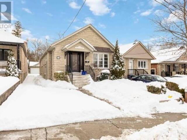 LOWER - 414 HARVIE AVENUE Toronto Ontario